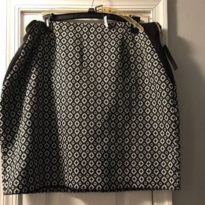 Blk/wht skirt